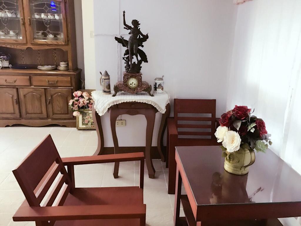 乌隆他尼 柴纳欣纳广场宾馆酒店 外观 照片